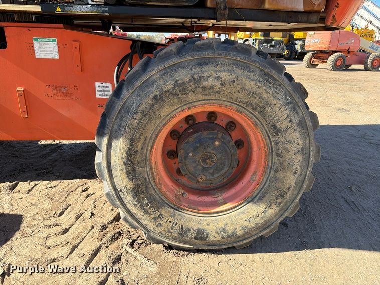 image for item FK2223 1998 JLG 600S boom lift