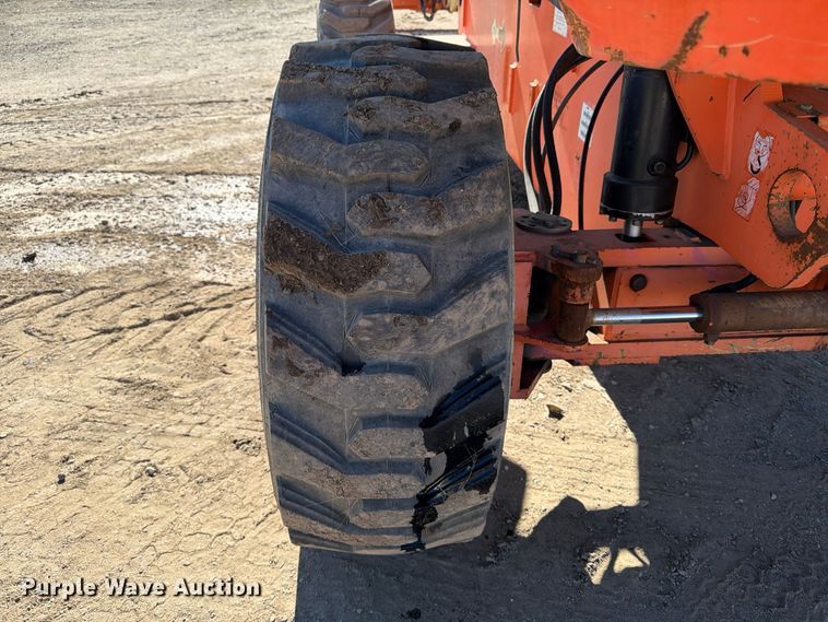 image for item FK2223 1998 JLG 600S boom lift