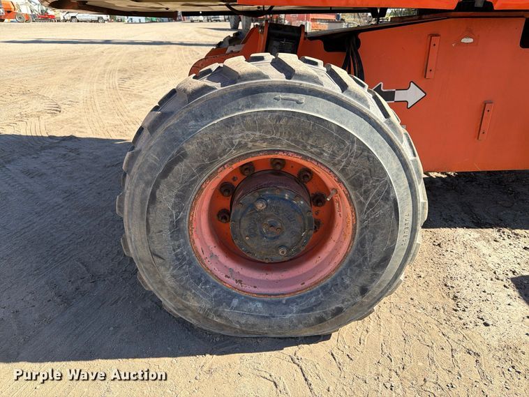 image for item FK2223 1998 JLG 600S boom lift