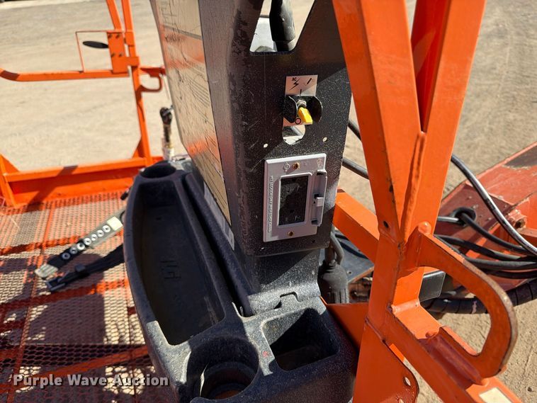 image for item FK2224 JLG 600SC boom lift