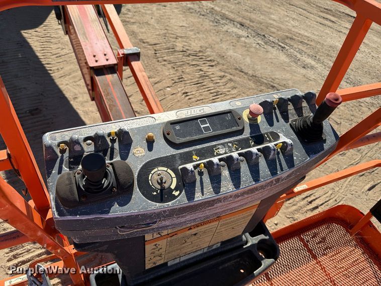 image for item FK2224 JLG 600SC boom lift