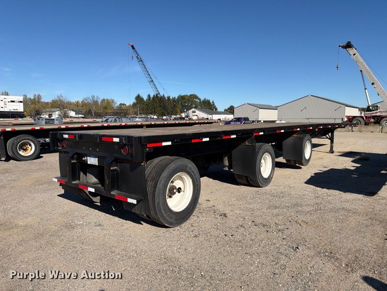image for item FK2225 1994 Fruehauf flatbed trailer