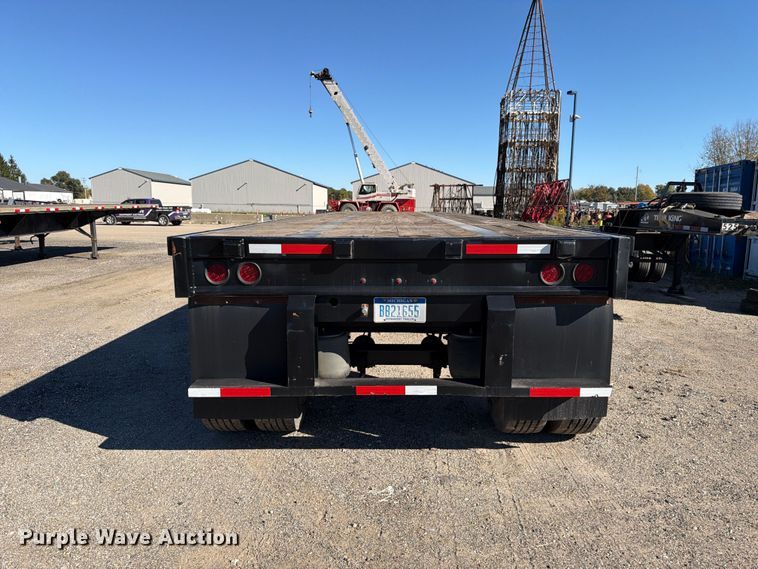 image for item FK2225 1994 Fruehauf flatbed trailer
