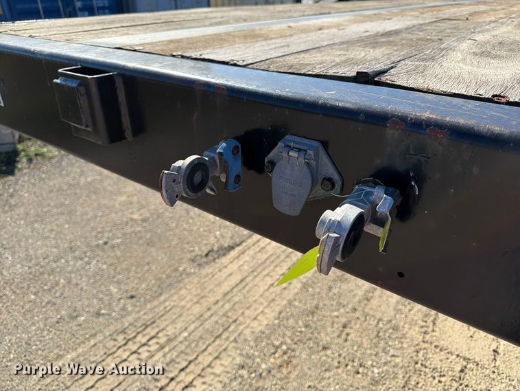 image for item FK2225 1994 Fruehauf flatbed trailer