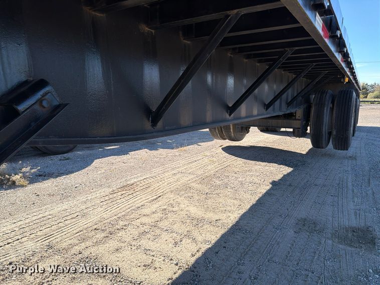 image for item FK2225 1994 Fruehauf flatbed trailer