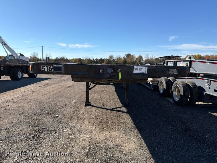 image for item FK2226 1995 Utility Trailer Manufacturer flatbed trailer