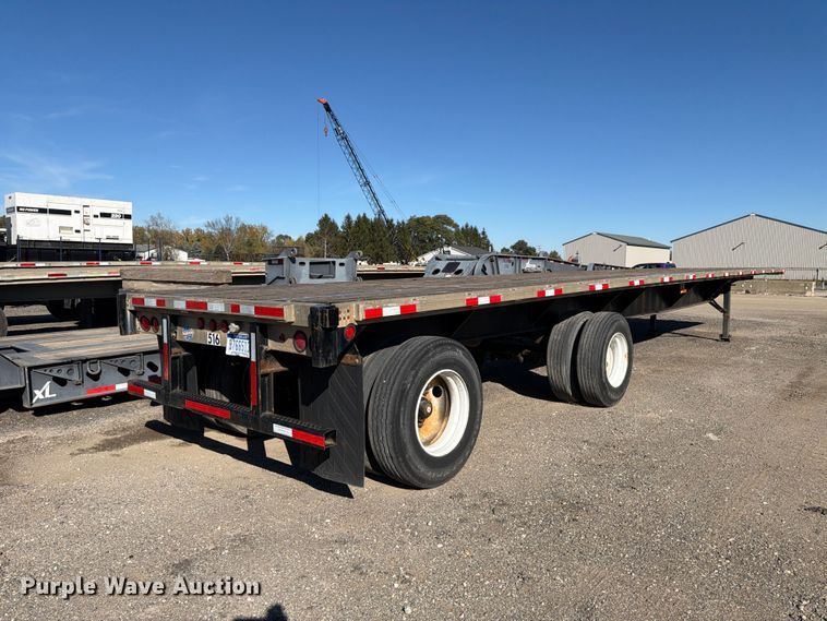 image for item FK2226 1995 Utility Trailer Manufacturer flatbed trailer