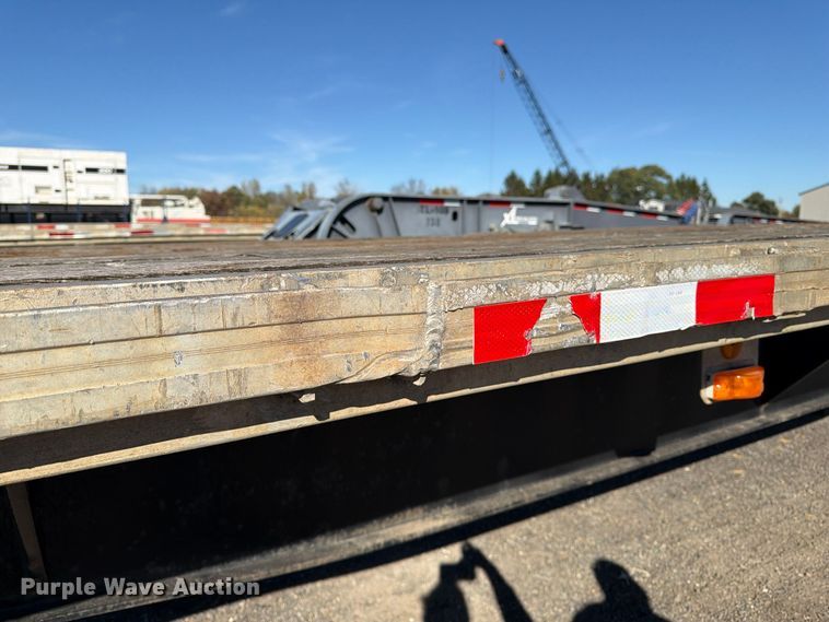 image for item FK2226 1995 Utility Trailer Manufacturer flatbed trailer
