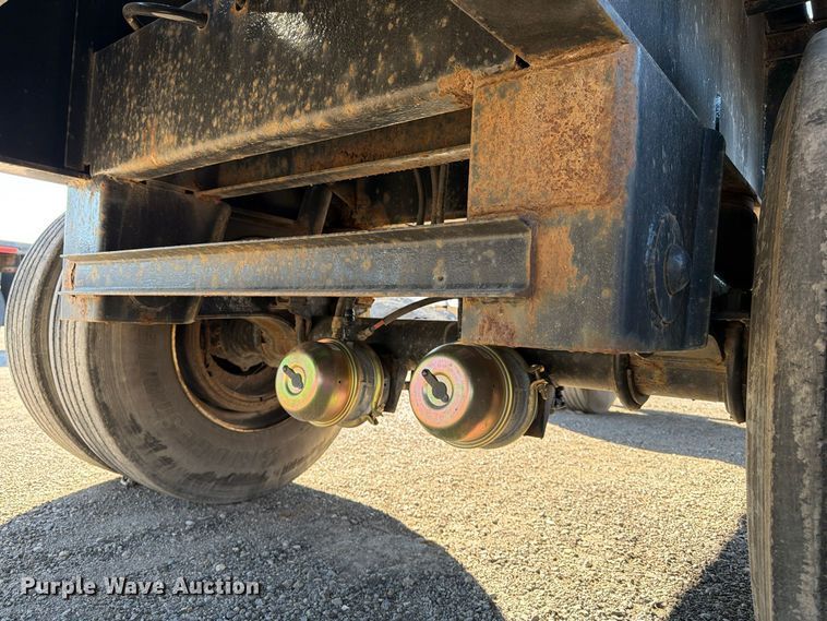 image for item FK2226 1995 Utility Trailer Manufacturer flatbed trailer