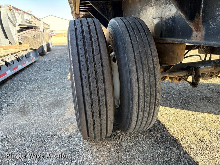 image for item FK2226 1995 Utility Trailer Manufacturer flatbed trailer