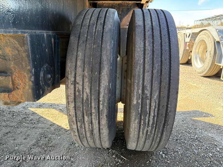 image for item FK2226 1995 Utility Trailer Manufacturer flatbed trailer