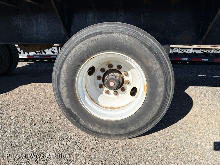 image for item FK2226 1995 Utility Trailer Manufacturer flatbed trailer