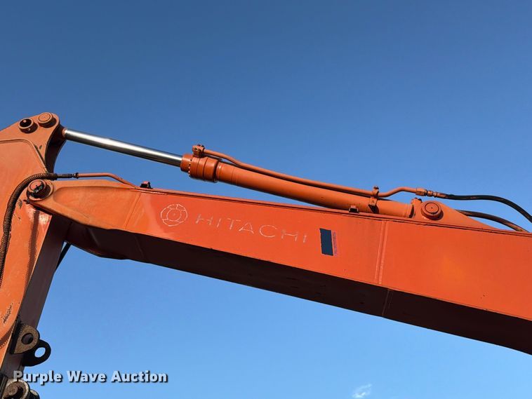 image for item FK3857 1992 Hitachi EX120-2 excavator
