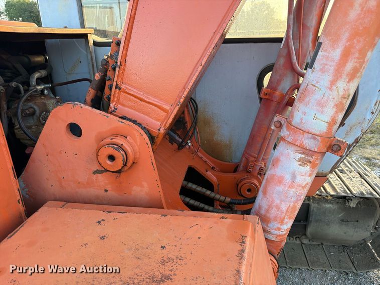 image for item FK3857 1992 Hitachi EX120-2 excavator