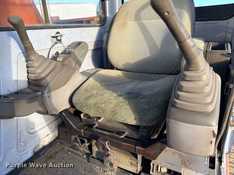 image for item FK3857 1992 Hitachi EX120-2 excavator