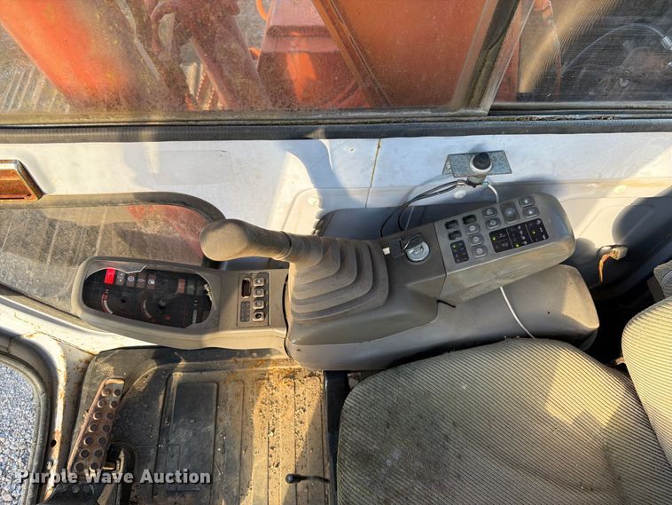 image for item FK3857 1992 Hitachi EX120-2 excavator