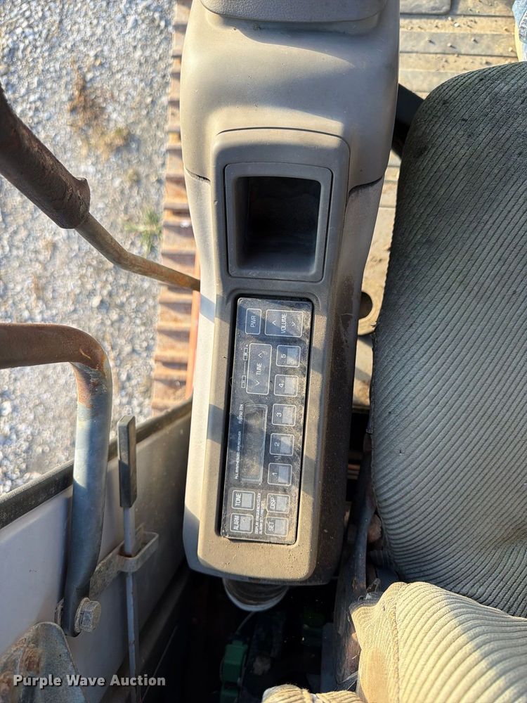 image for item FK3857 1992 Hitachi EX120-2 excavator