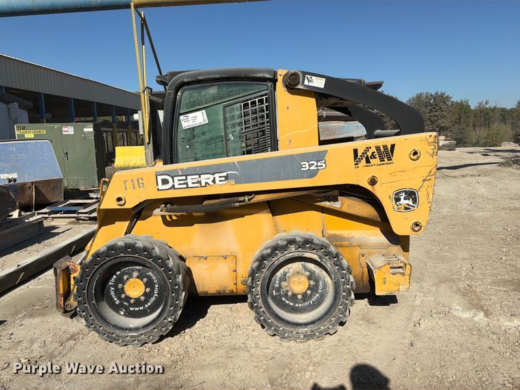 image for item FK3858 2009 John Deere 325 skid steer loader