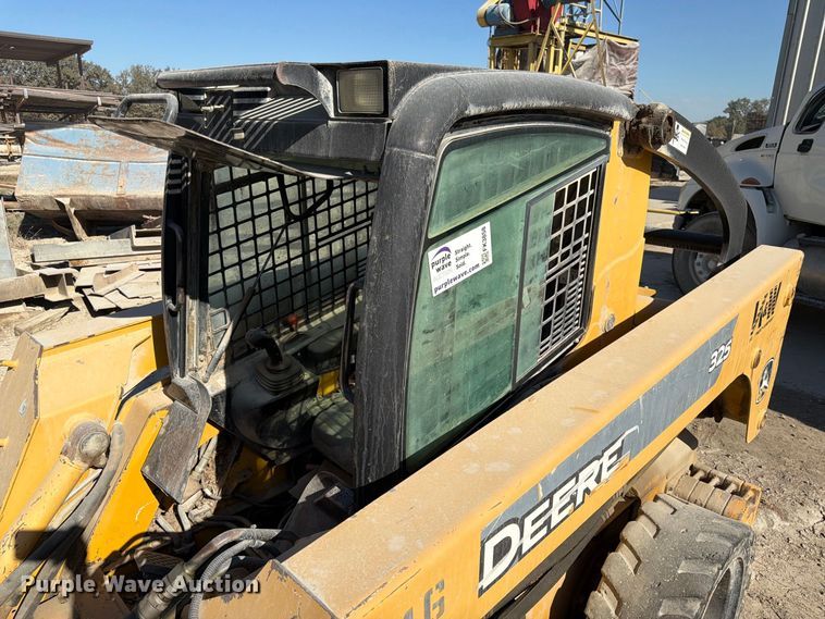 image for item FK3858 2009 John Deere 325 skid steer loader