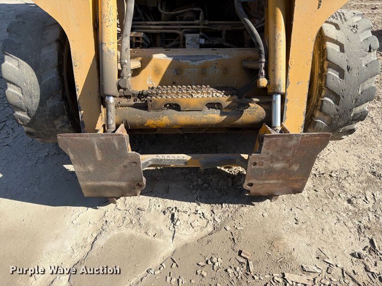 image for item FK3858 2009 John Deere 325 skid steer loader