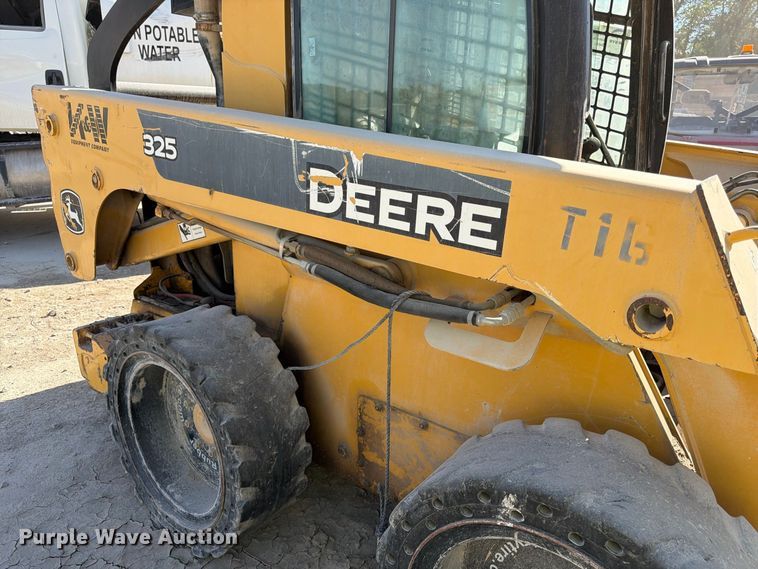 image for item FK3858 2009 John Deere 325 skid steer loader