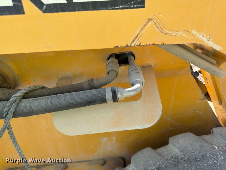 image for item FK3858 2009 John Deere 325 skid steer loader