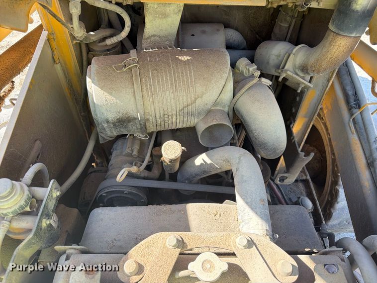 image for item FK3858 2009 John Deere 325 skid steer loader