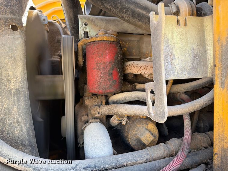 image for item FK3858 2009 John Deere 325 skid steer loader