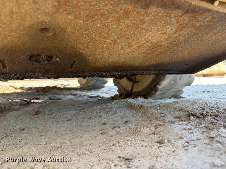 image for item FK3858 2009 John Deere 325 skid steer loader