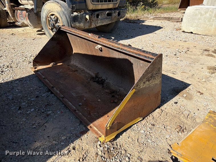 image for item FK3859 Skid steer attachments