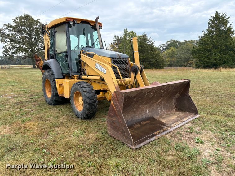 image for item FK3860 2004 John Deere 310SG backhoe