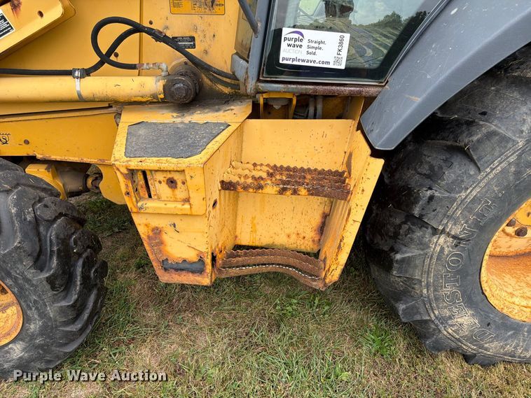image for item FK3860 2004 John Deere 310SG backhoe