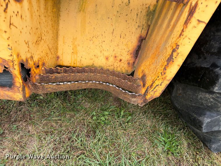 image for item FK3860 2004 John Deere 310SG backhoe