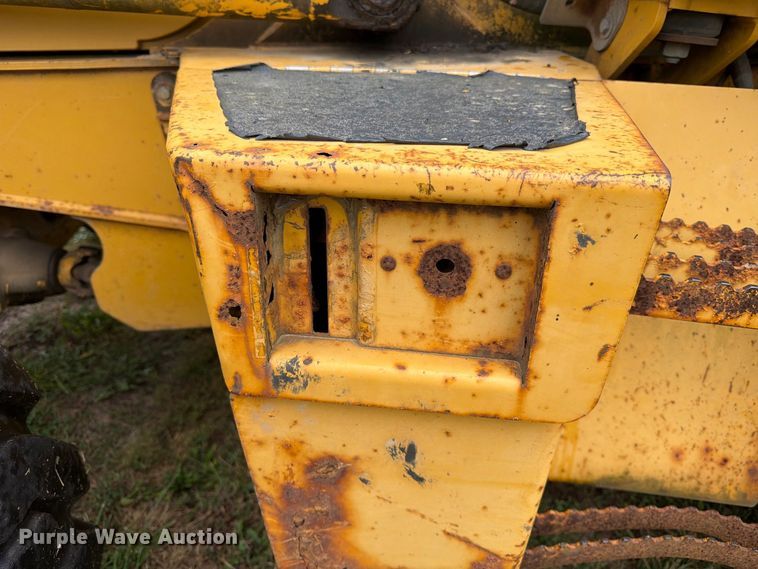 image for item FK3860 2004 John Deere 310SG backhoe