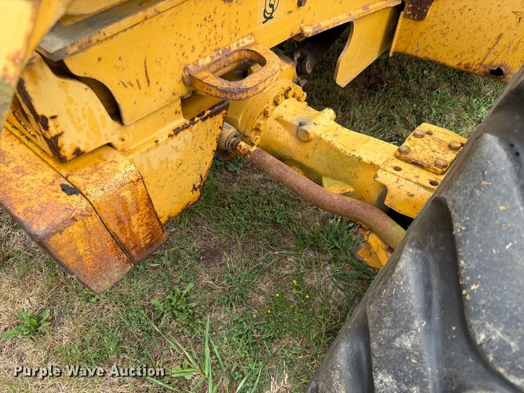 image for item FK3860 2004 John Deere 310SG backhoe