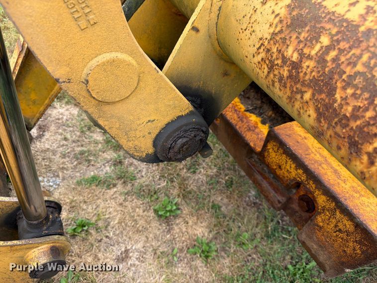 image for item FK3860 2004 John Deere 310SG backhoe