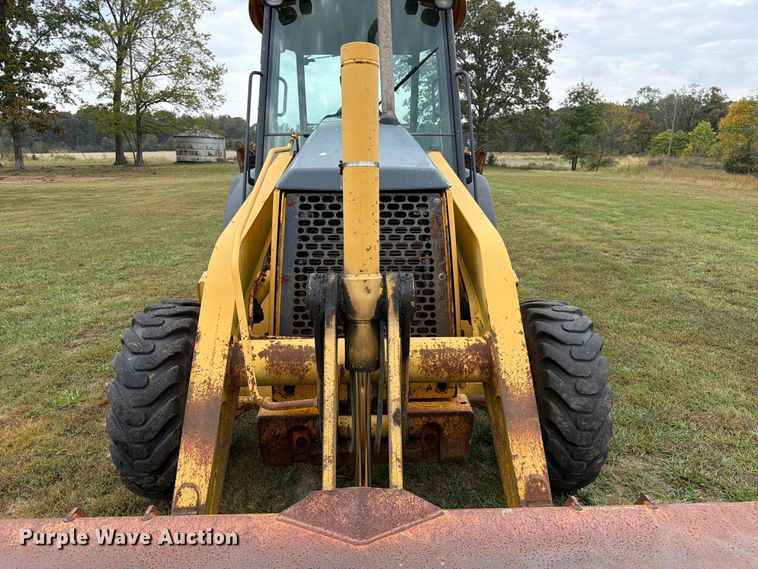 image for item FK3860 2004 John Deere 310SG backhoe