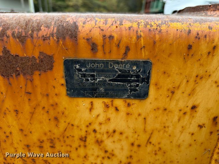 image for item FK3860 2004 John Deere 310SG backhoe