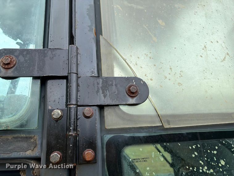 image for item FK3860 2004 John Deere 310SG backhoe