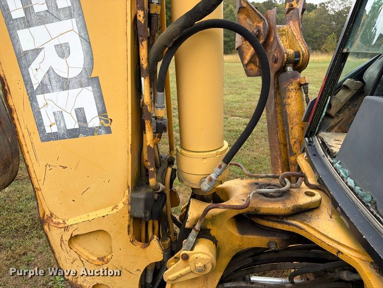 image for item FK3860 2004 John Deere 310SG backhoe