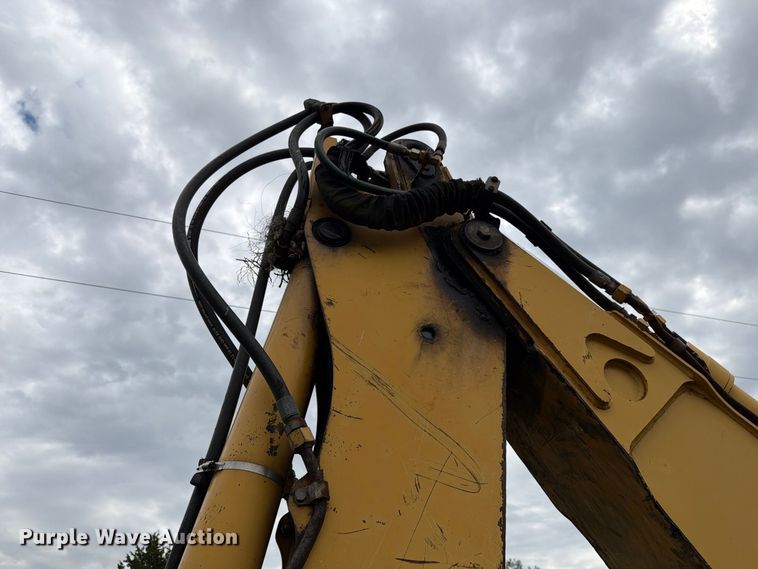image for item FK3860 2004 John Deere 310SG backhoe
