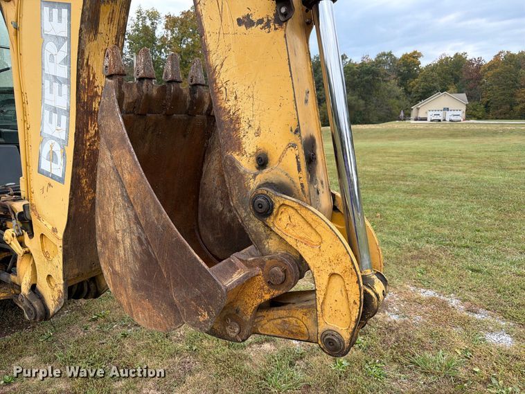image for item FK3860 2004 John Deere 310SG backhoe