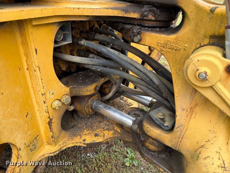 image for item FK3860 2004 John Deere 310SG backhoe