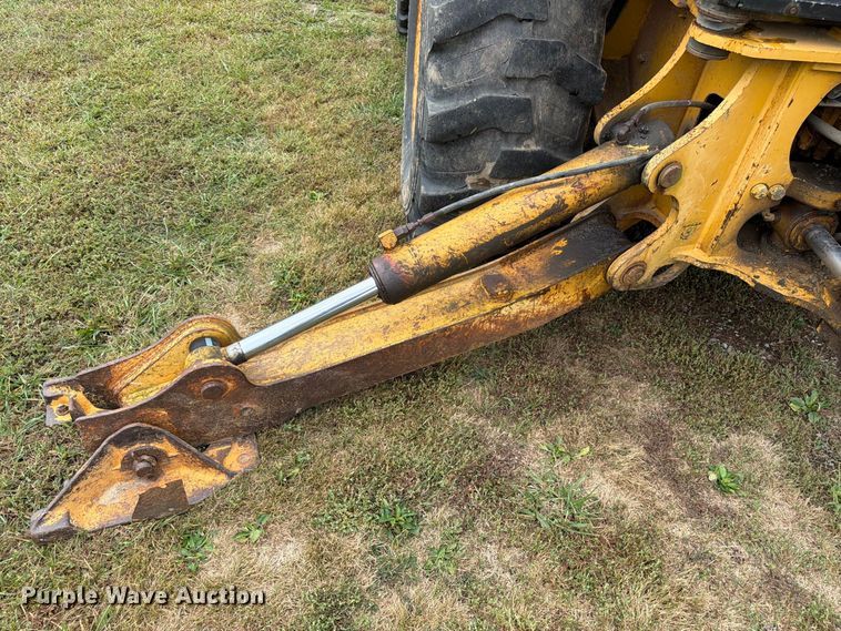 image for item FK3860 2004 John Deere 310SG backhoe