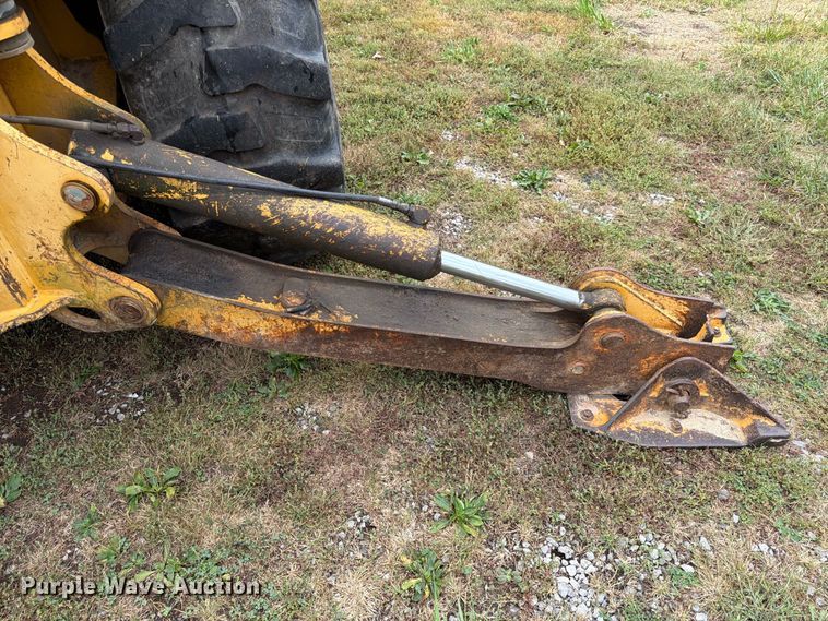 image for item FK3860 2004 John Deere 310SG backhoe