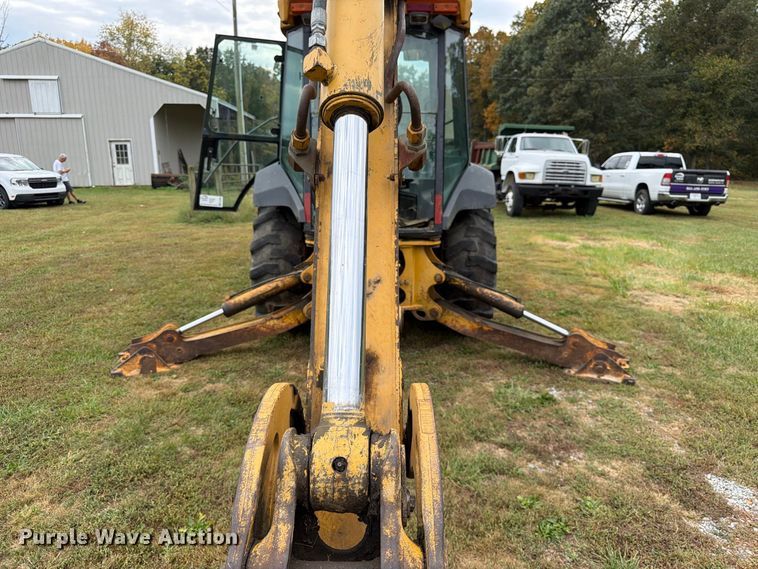 image for item FK3860 2004 John Deere 310SG backhoe