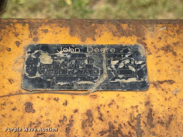image for item FK3860 2004 John Deere 310SG backhoe
