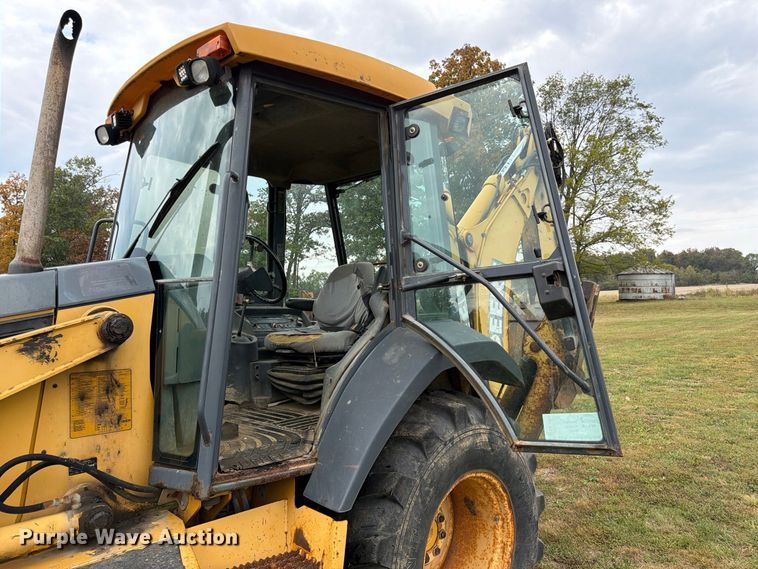 image for item FK3860 2004 John Deere 310SG backhoe