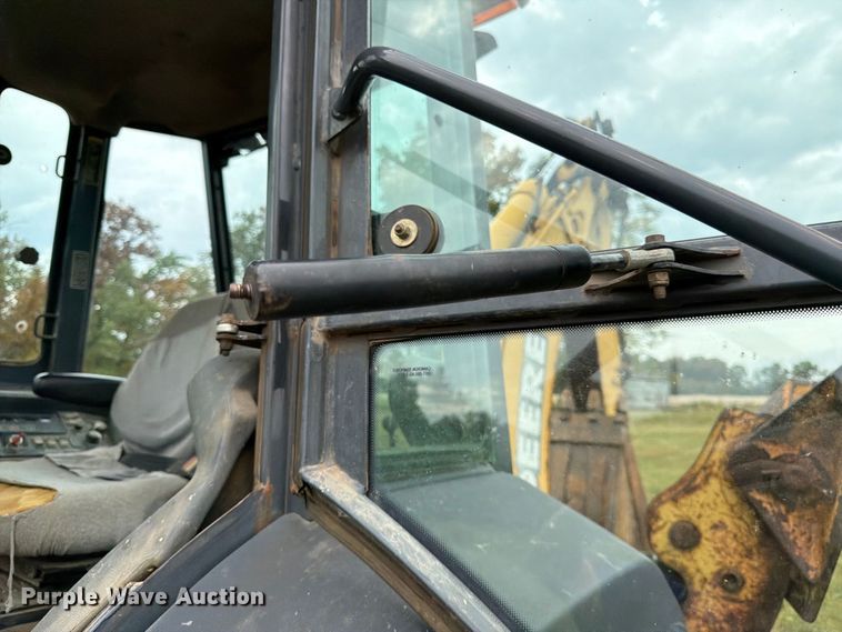 image for item FK3860 2004 John Deere 310SG backhoe