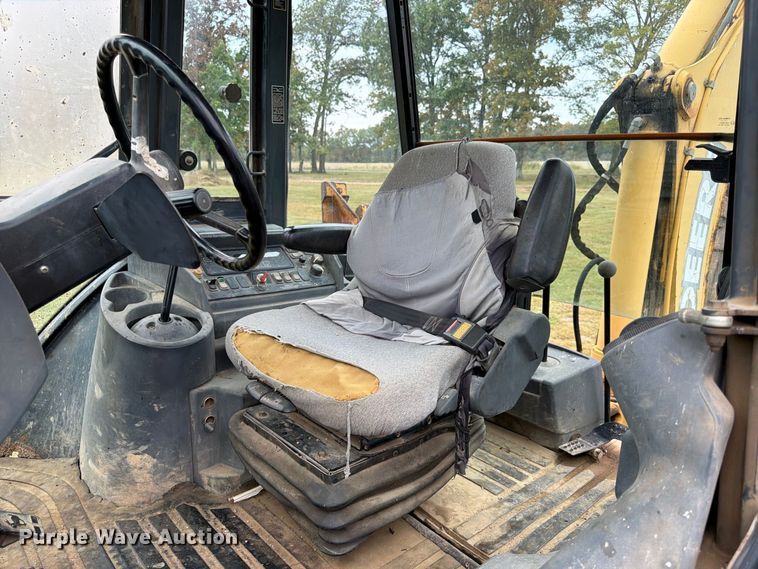 image for item FK3860 2004 John Deere 310SG backhoe